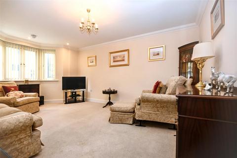 2 bedroom flat for sale, Grand Parade, Eastbourne