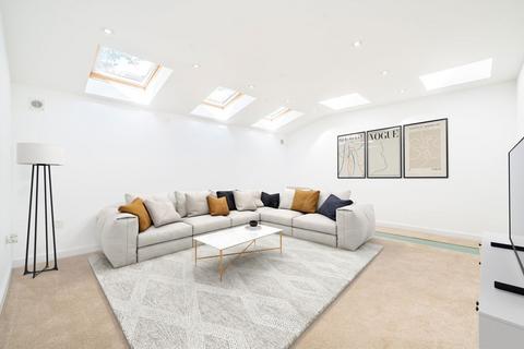 2 bedroom flat for sale, Effra Road, London SW19