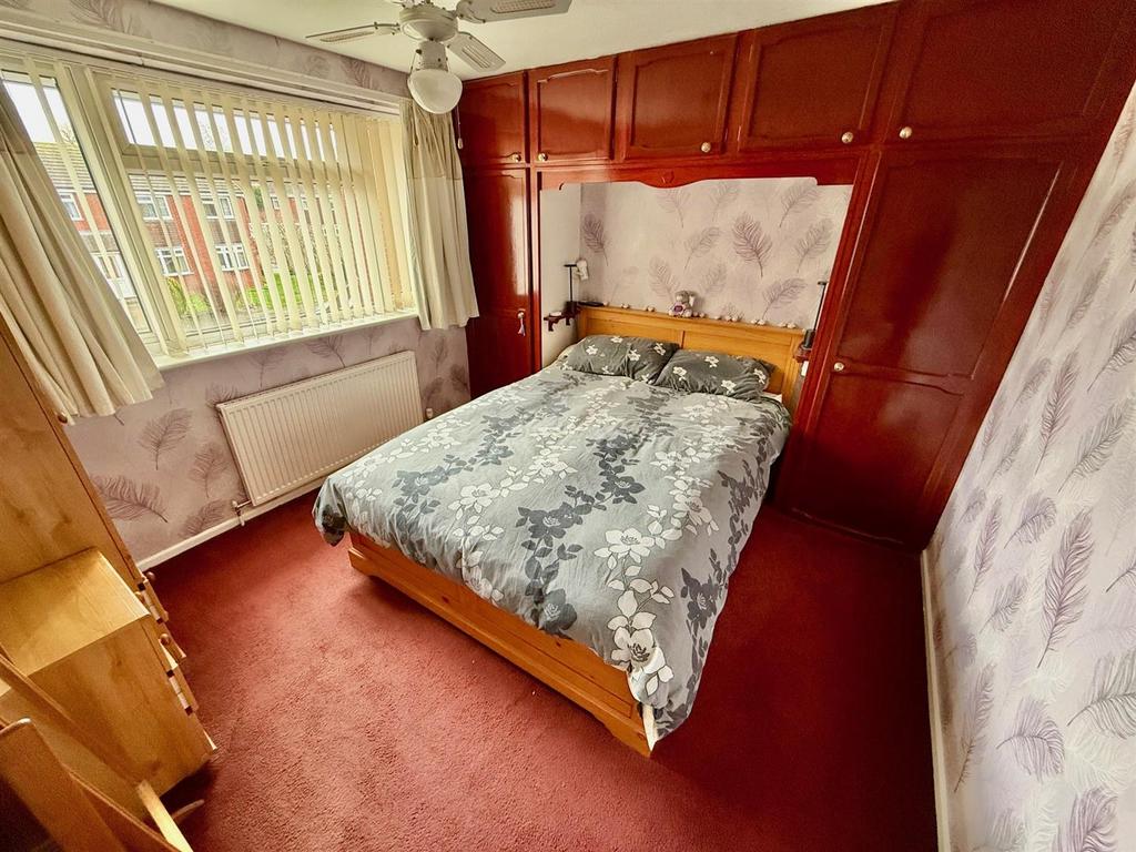 SWR48 Bed1.jpg
