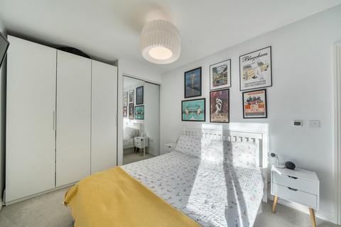 1 bedroom apartment for sale, Rushden Close, London