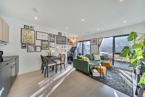 undefined, Rushden Close, London