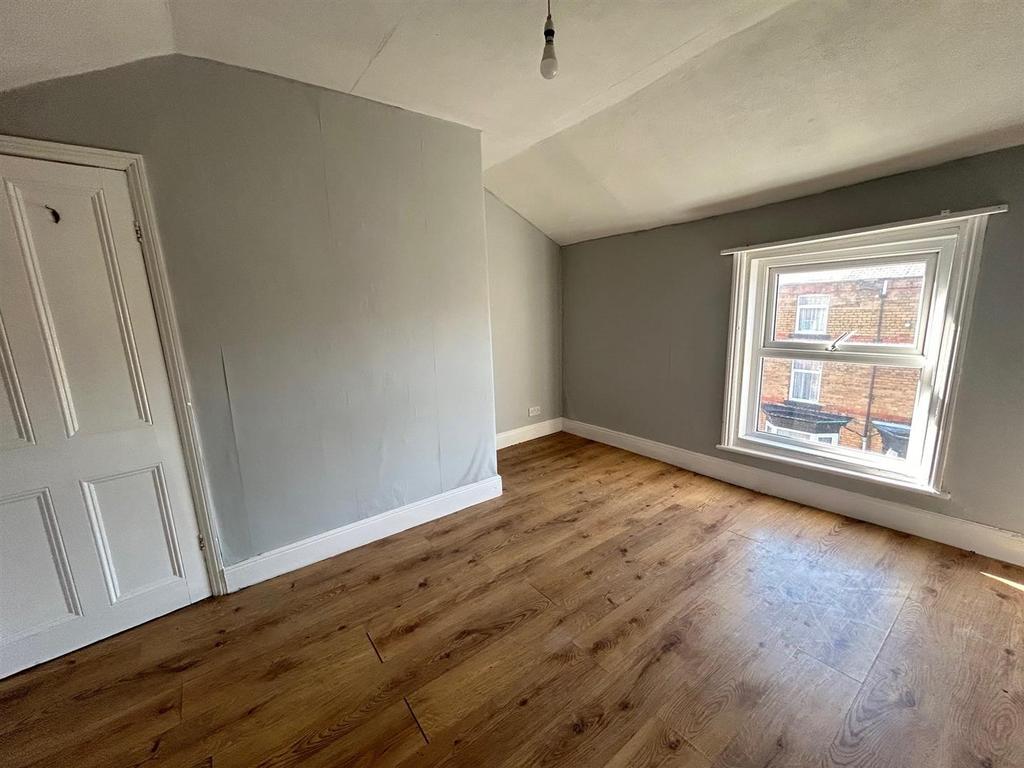 Bedroom 4.1.jpg