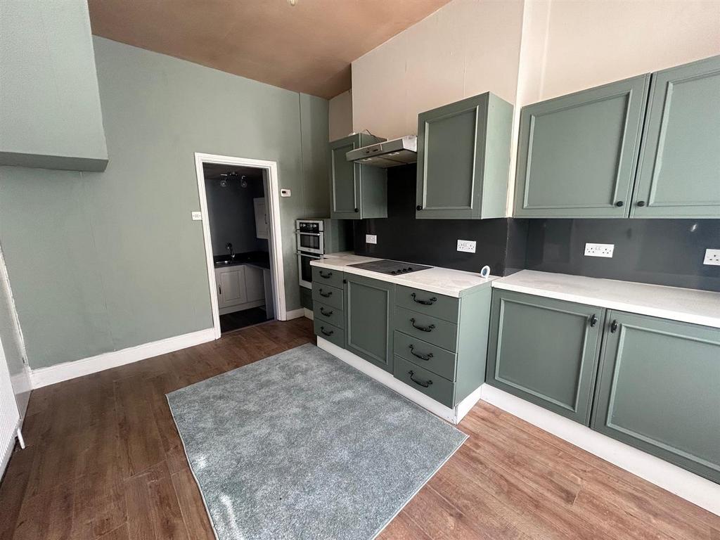 Kitchen1.jpg