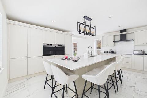 5 bedroom semi-detached house for sale, Arnold Road, Bestwood, Nottingham
