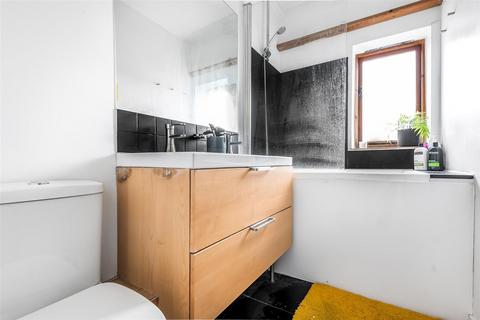 1 bedroom flat to rent, New Cross Road, London, SE14
