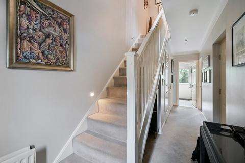 3 bedroom terraced house for sale, Constable Avenue, London, E16