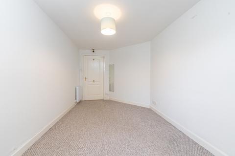 2 bedroom flat to rent, North Werber Park, Craigleith, Edinburgh, EH4