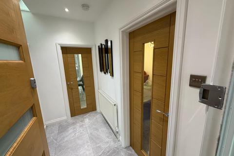 3 bedroom semi-detached house for sale, Leicester LE5