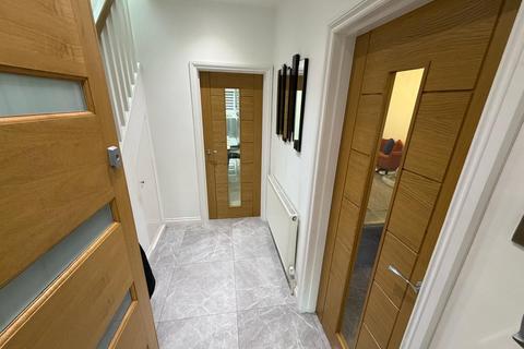 3 bedroom semi-detached house for sale, Leicester LE5