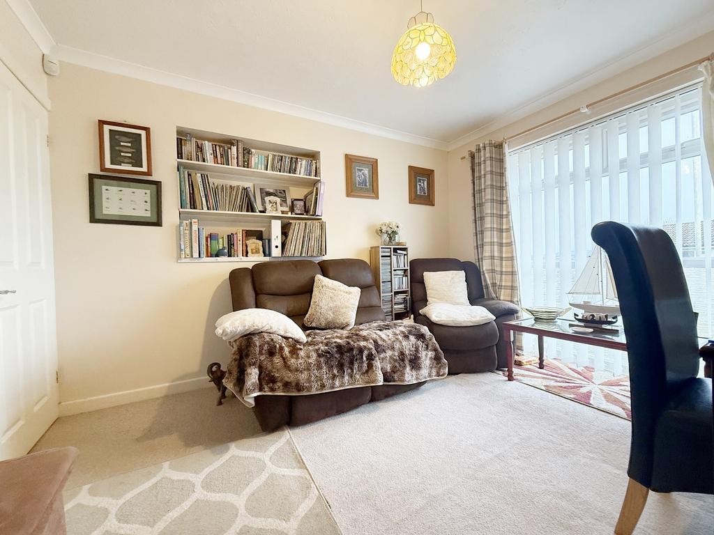Sitting Room/Bedroom 3