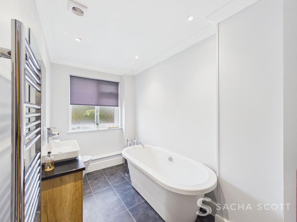 Primary En-Suite