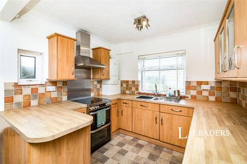 3 bedroom bungalow to rent, Long Road, NR33