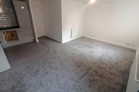 2 bedroom flat to rent, Keer Court, Birmingham B9