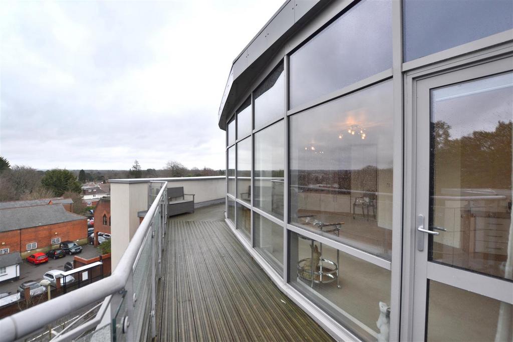 Decking Area 1.JPG