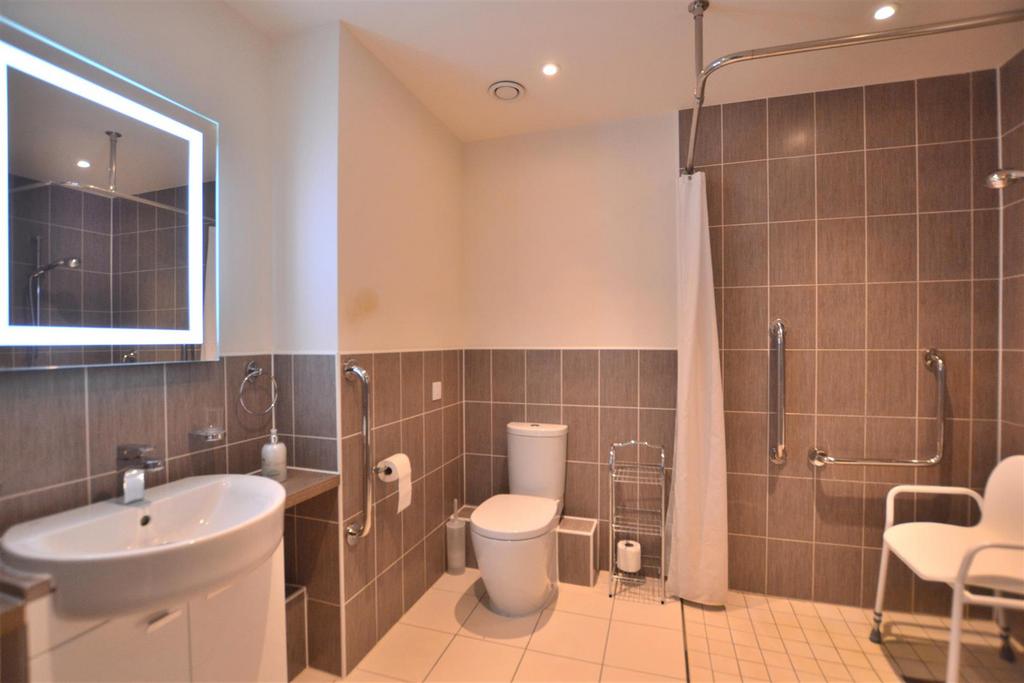 Wet Room.JPG