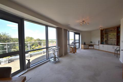 1 bedroom penthouse for sale, Kings Place, Fleet GU51