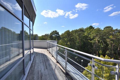 1 bedroom penthouse for sale, Kings Place, Fleet GU51