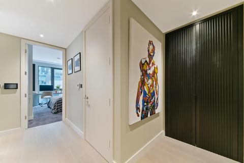2 bedroom flat for sale, Legacy Building, 1 Viaduct Gardens, SW11