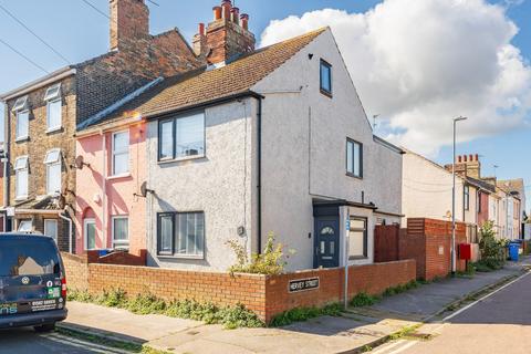 2 bedroom end of terrace house for sale, Trafalgar Street, Lowestoft