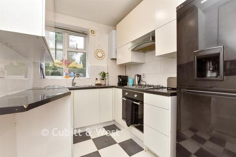 2 bedroom ground floor flat for sale, Carshalton Road, Sutton, Surrey