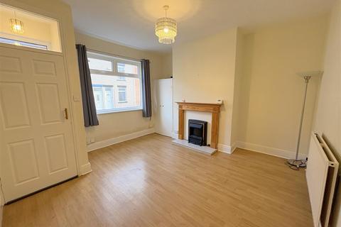 2 bedroom terraced house to rent, Derwent Street, Darlington