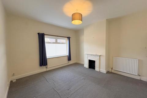 2 bedroom terraced house to rent, Derwent Street, Darlington