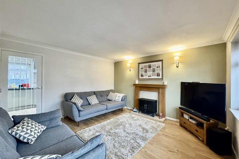 3 bedroom end of terrace house for sale, Crossley Lane, Dalton, Huddersfield, HD5 9SX