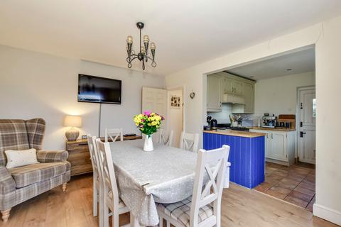 3 bedroom detached house for sale, Langley Hill, Kings Langley, WD4