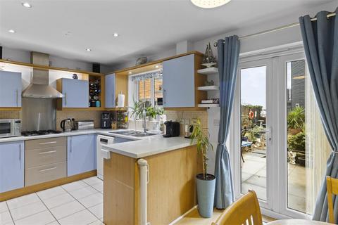 4 bedroom semi-detached house for sale, Madeira Way, Eastbourne