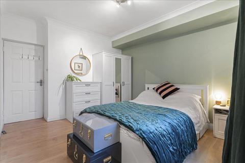 1 bedroom apartment for sale, Greyhound Road, Hammersmith, London, W6