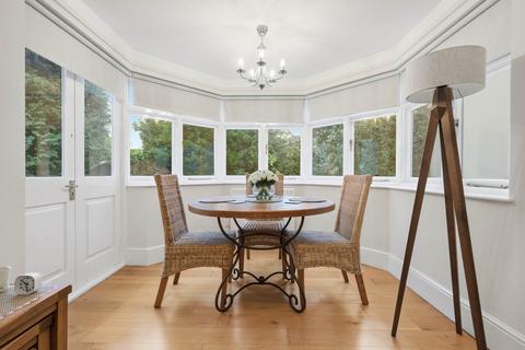 2 bedroom semi-detached bungalow for sale, Fairfield Road, Brentwood CM14