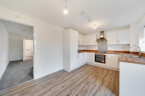 3 bedroom detached house to rent, Pear Tree Court, WF11