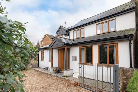 3 bedroom detached house for sale, Station Road, Ivinghoe, Buckinghamshire LU7