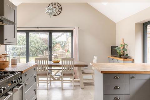 3 bedroom detached house for sale, Station Road, Ivinghoe, Buckinghamshire LU7