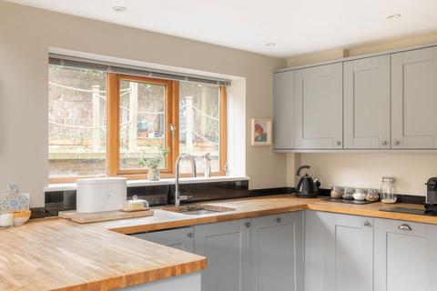 3 bedroom detached house for sale, Station Road, Ivinghoe, Buckinghamshire LU7