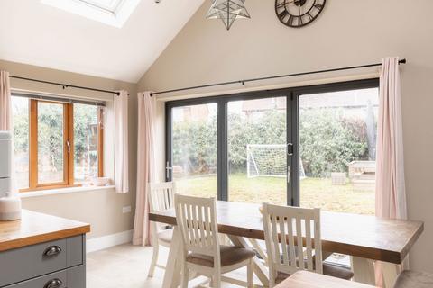3 bedroom detached house for sale, Station Road, Ivinghoe, Buckinghamshire LU7