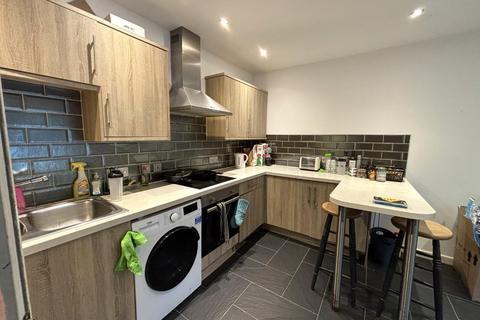 2 bedroom house to rent, The Moor, Falmouth