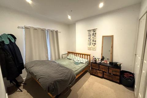 2 bedroom house to rent, The Moor, Falmouth