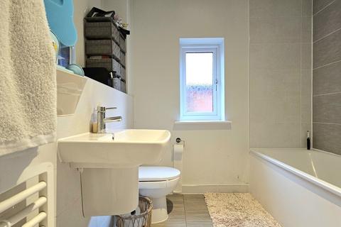 2 bedroom semi-detached house for sale, Kings Place, West End, Woking, Surrey, GU24