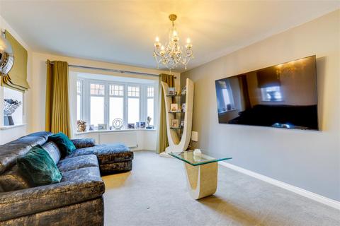 4 bedroom detached house for sale, Airfield Way, Hucknall NG15