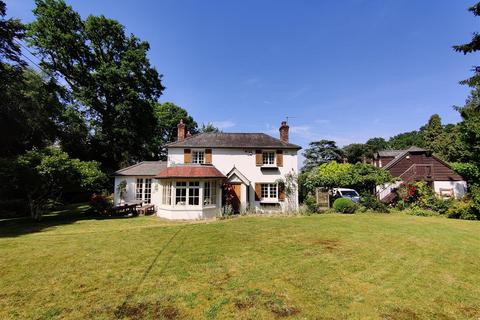 4 bedroom detached house to rent, Beechwood Lane, Burley, Ringwood