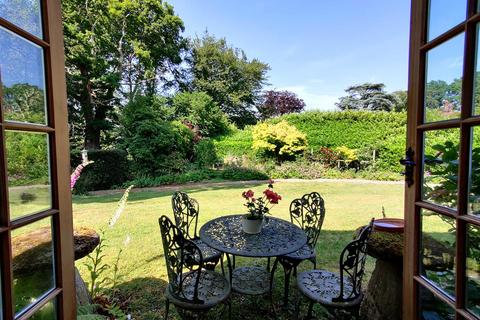 4 bedroom detached house to rent, Beechwood Lane, Burley, Ringwood