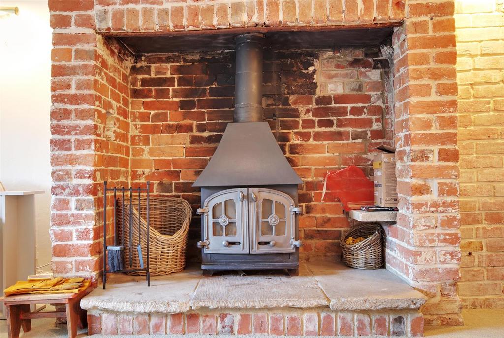 Log burner.jpg
