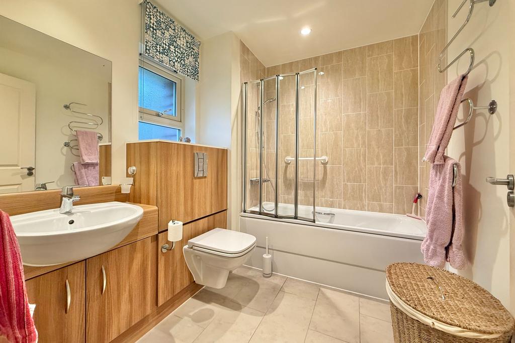 Ensuite Bathroom