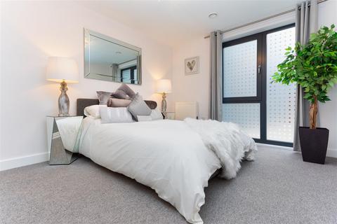 1 bedroom flat to rent, Marketfield Way, Redhill