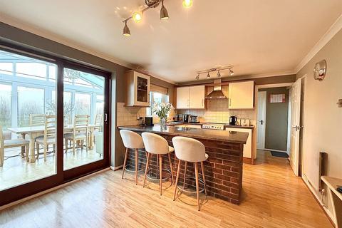4 bedroom detached house for sale, The Russets, Meopham DA13