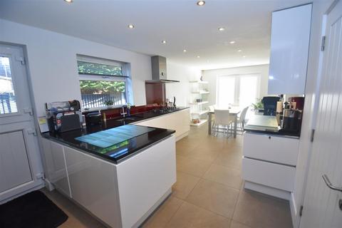 4 bedroom detached house for sale, Minton Heights, Rochford