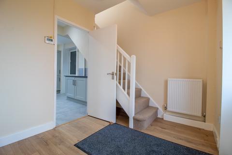 3 bedroom semi-detached house to rent, Gleed Avenue, Donington PE11