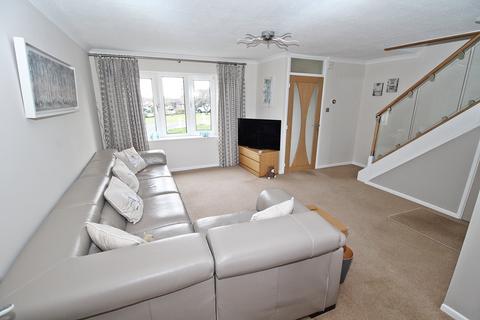 4 bedroom link detached house for sale, Osprey Road, Flitwick