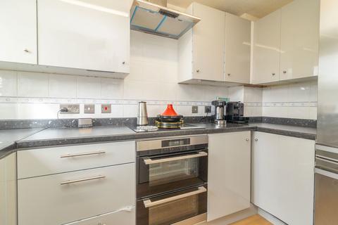 2 bedroom end of terrace house for sale, Leary Crescent, Newport Pagnell MK16